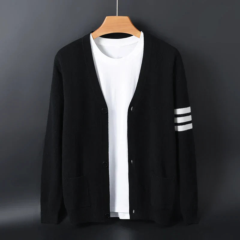 CLASSIC WOOL KNIT CARDIGAN